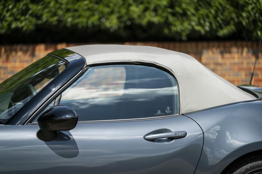 Детали экстерьера Mazda MX-5 R-Sport (ND) 2020 года  (UK) (фото 78 из 86)